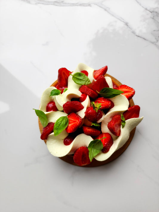 Tarte fraises et basilic ( 4-5 personnes )